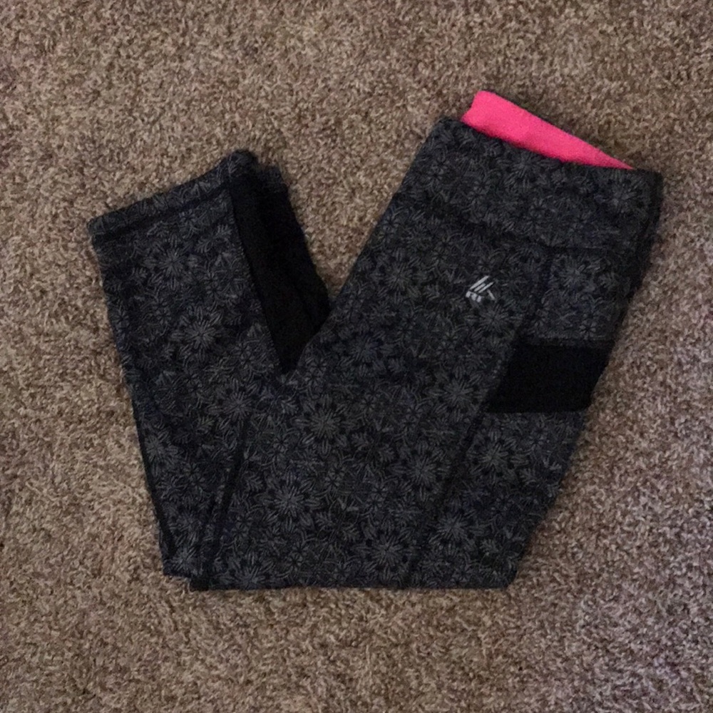 Athletic capris